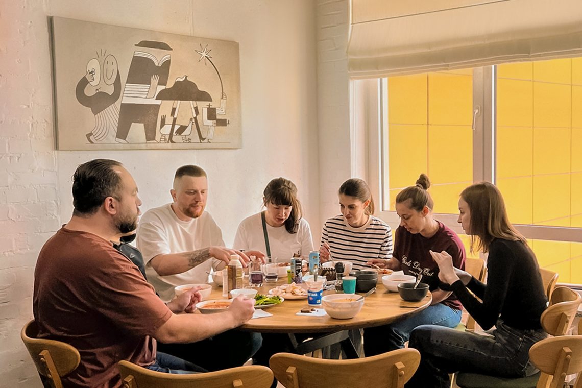 Pandadoc Office Table